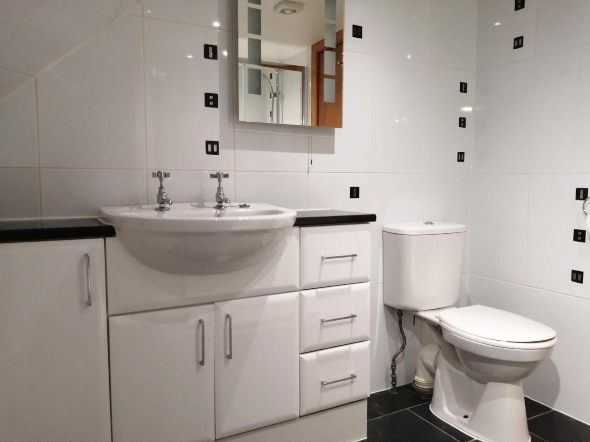 Nest Holiday Home Central Callander, Trossachs Self-Catering エクステリア 写真