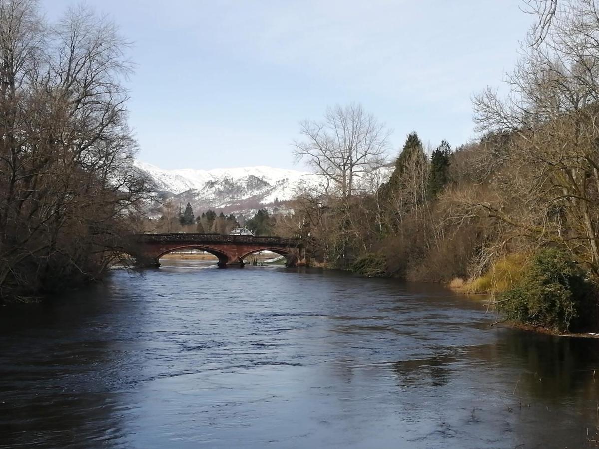 Nest Holiday Home Central Callander, Trossachs Self-Catering エクステリア 写真